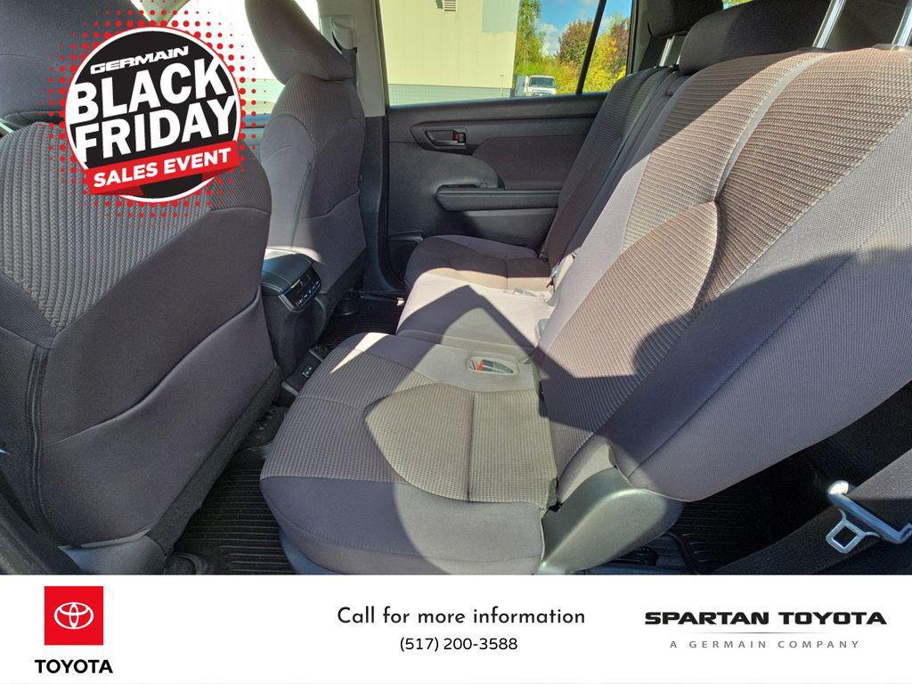 used 2023 Toyota Highlander car, priced at $27,899