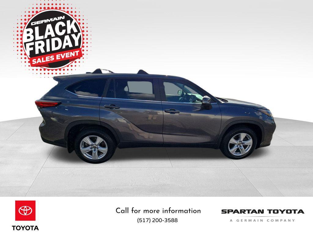 used 2023 Toyota Highlander car, priced at $27,899