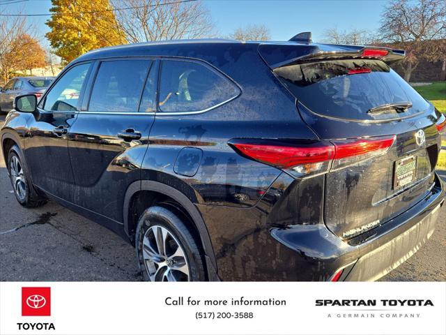 used 2022 Toyota Highlander car, priced at $34,991