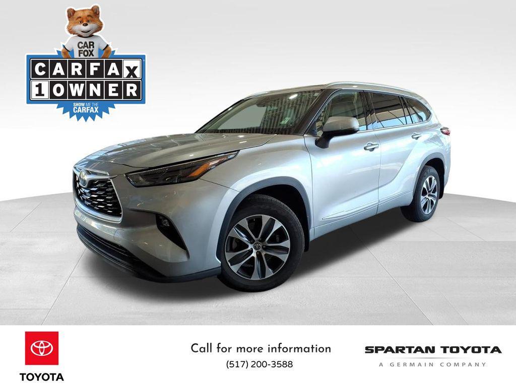 used 2022 Toyota Highlander car, priced at $38,086
