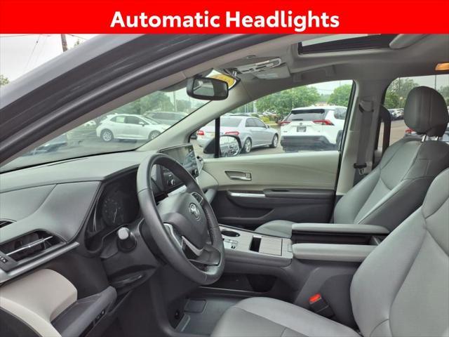 used 2024 Toyota Sienna car, priced at $40,513