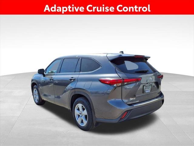 used 2023 Toyota Highlander car, priced at $32,121