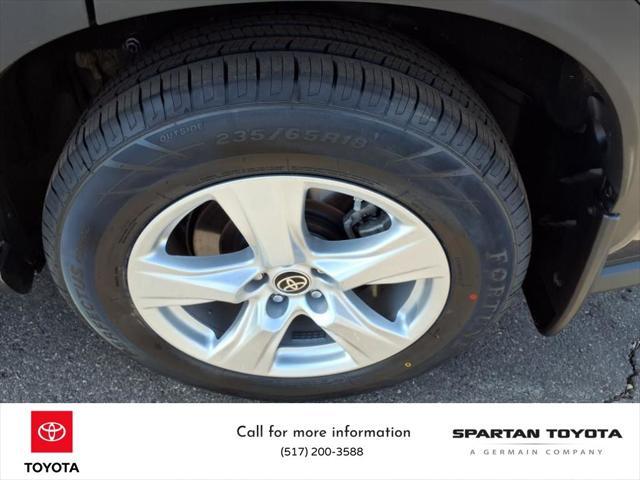 used 2023 Toyota Highlander car, priced at $35,105