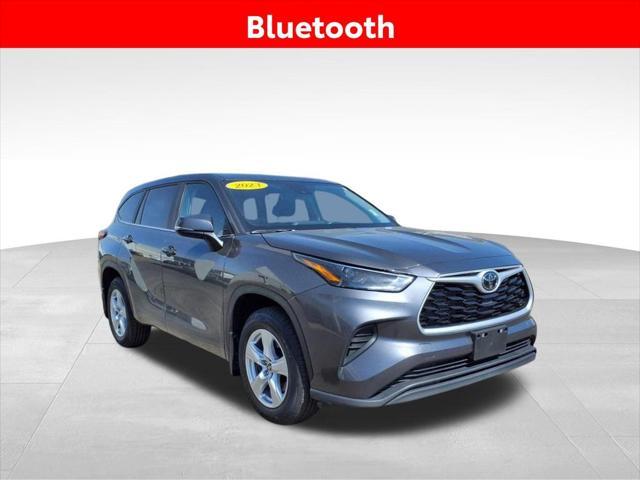 used 2023 Toyota Highlander car, priced at $32,121