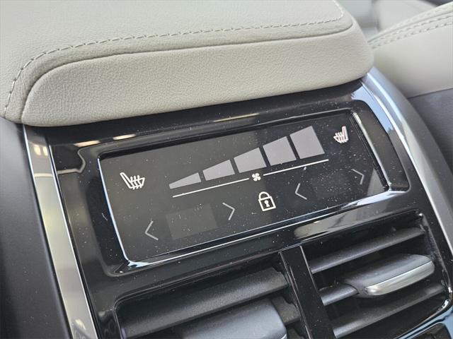 new 2025 Volvo V60 Cross Country car