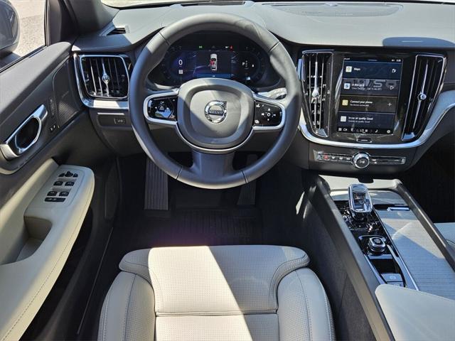 new 2025 Volvo V60 Cross Country car