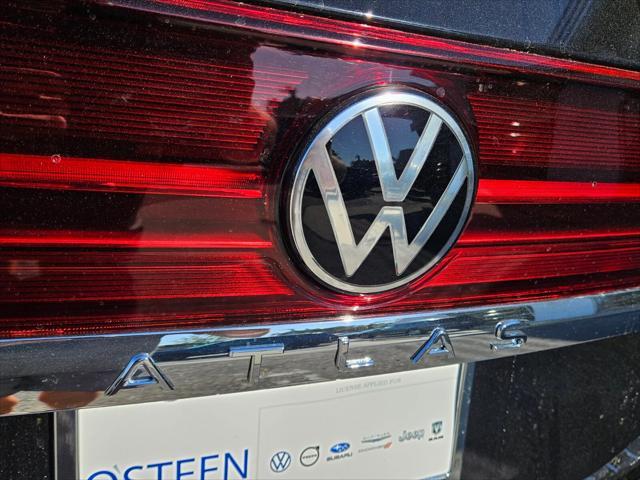 new 2025 Volkswagen Atlas car, priced at $46,811