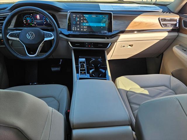 new 2025 Volkswagen Atlas car, priced at $46,811