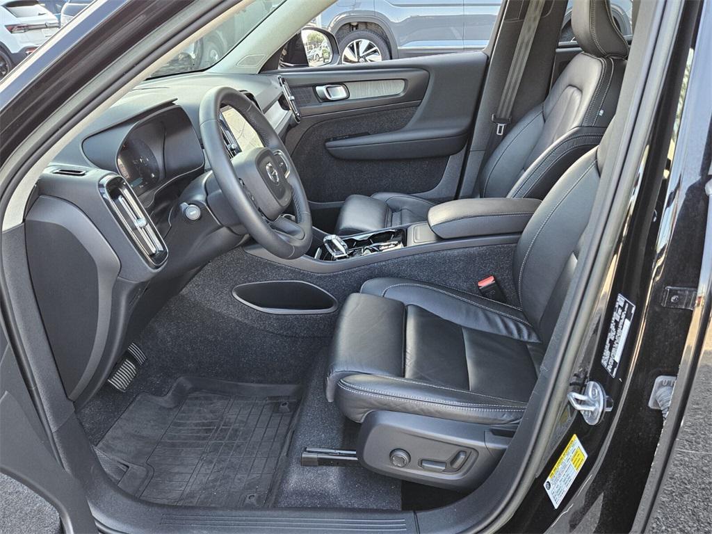 used 2023 Volvo XC40 car, priced at $28,495