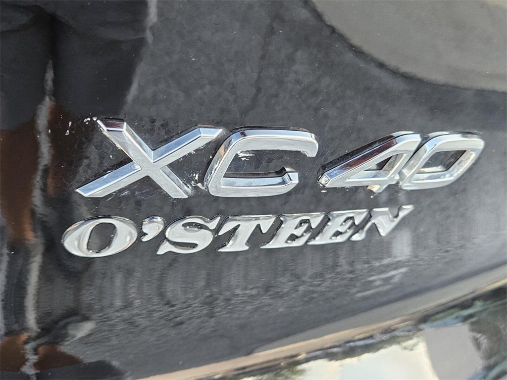 used 2023 Volvo XC40 car, priced at $28,495