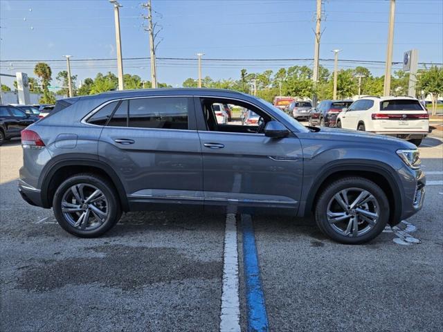 new 2024 Volkswagen Atlas Cross Sport car, priced at $52,061