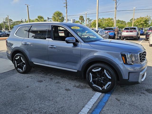 used 2024 Kia Telluride car, priced at $34,995