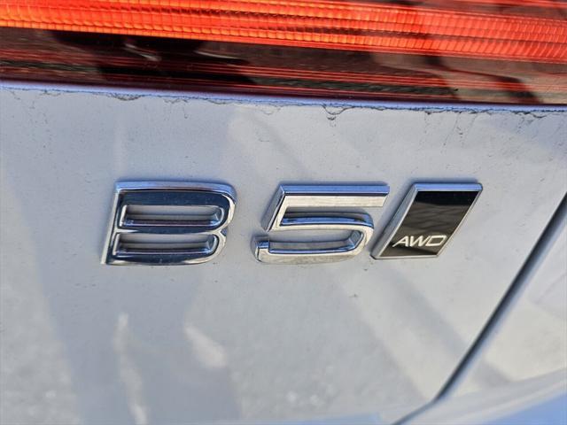 new 2025 Volvo XC60 car, priced at $49,525