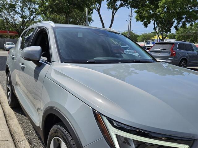 new 2025 Volvo XC40 car, priced at $45,485