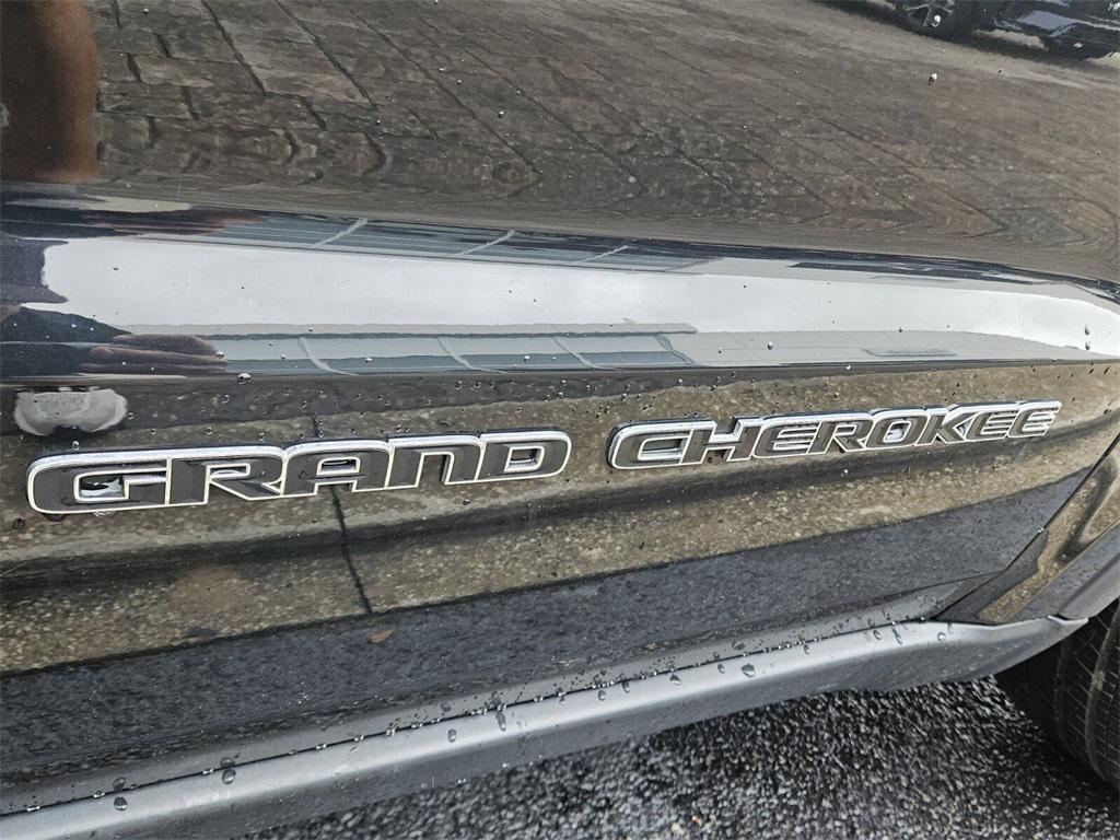 used 2021 Jeep Grand Cherokee car, priced at $21,595