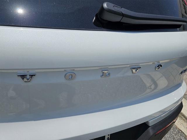 new 2025 Volvo XC40 car