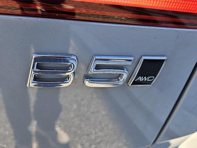 new 2025 Volvo XC60 car, priced at $49,145