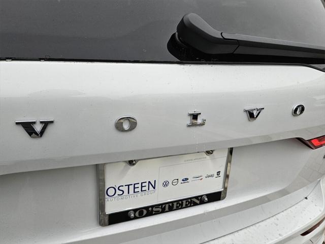 new 2025 Volvo XC60 car, priced at $48,345