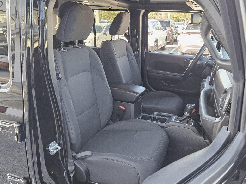 used 2022 Jeep Gladiator car, priced at $29,395