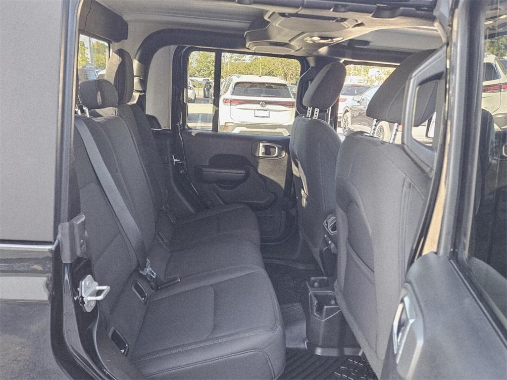 used 2022 Jeep Gladiator car, priced at $29,395