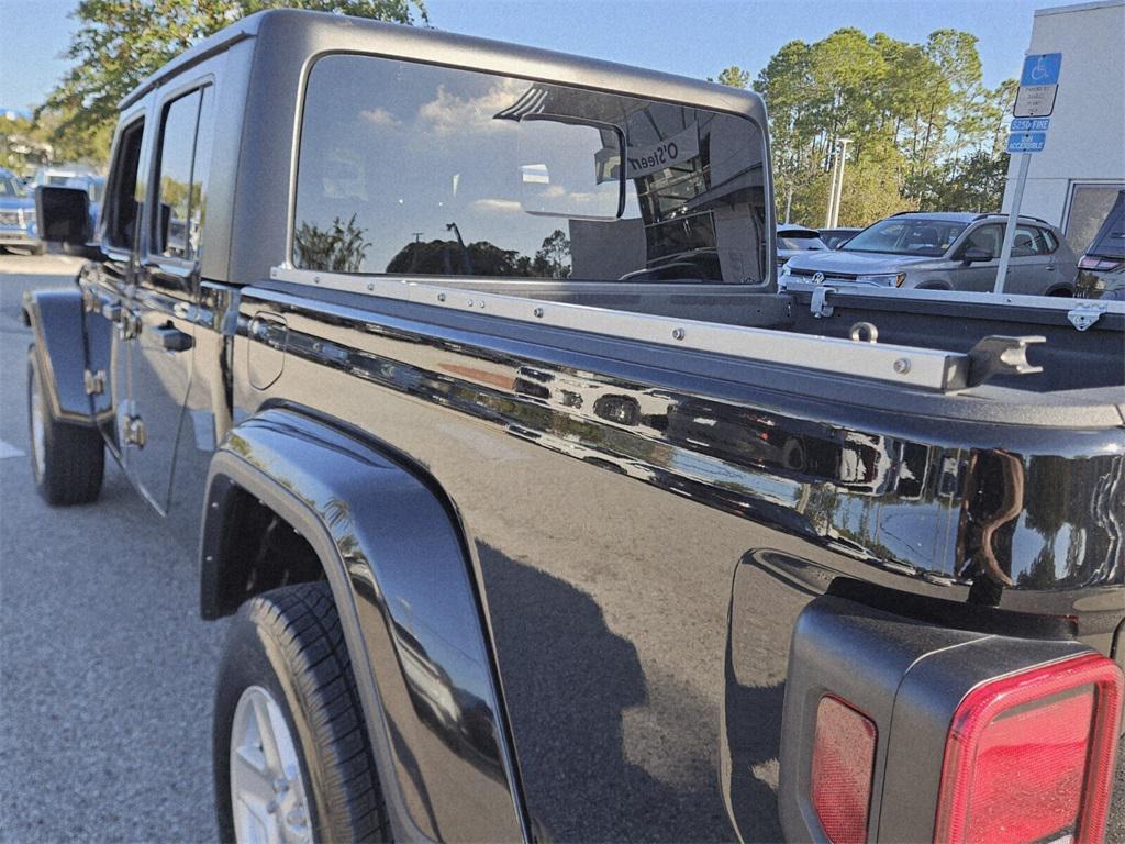 used 2022 Jeep Gladiator car, priced at $29,395