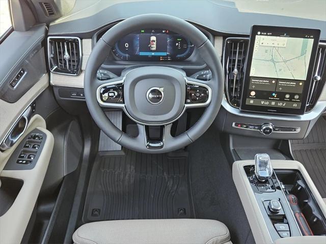 new 2025 Volvo XC90 Plug-In Hybrid car