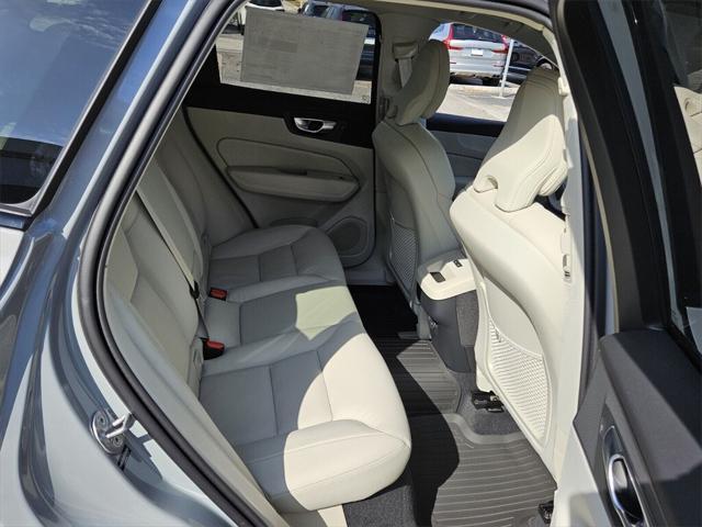 new 2025 Volvo XC60 car