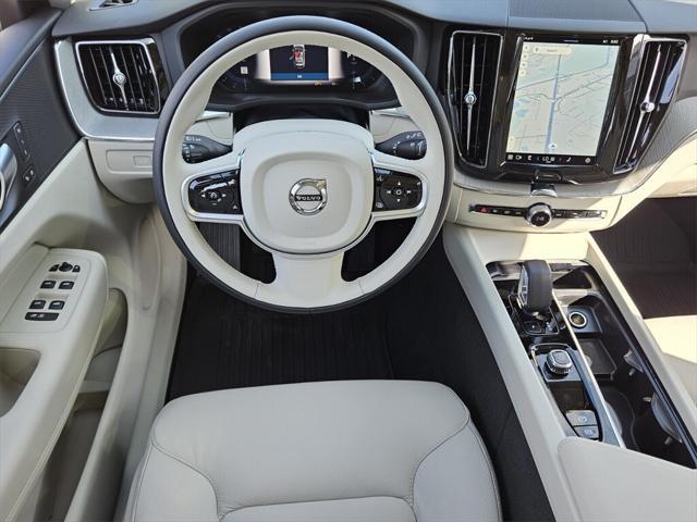 new 2025 Volvo XC60 car
