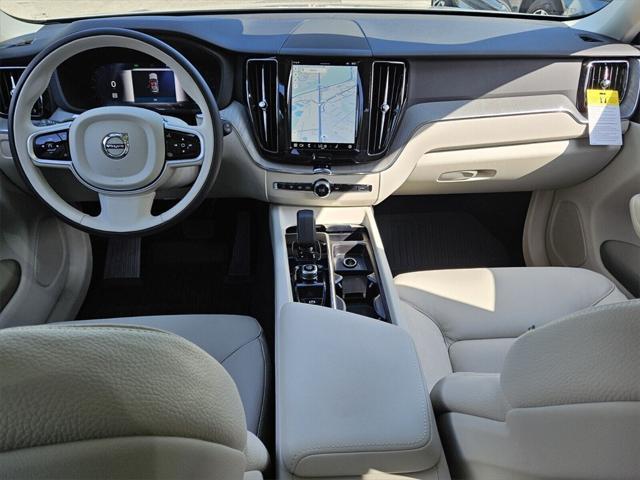 new 2025 Volvo XC60 car