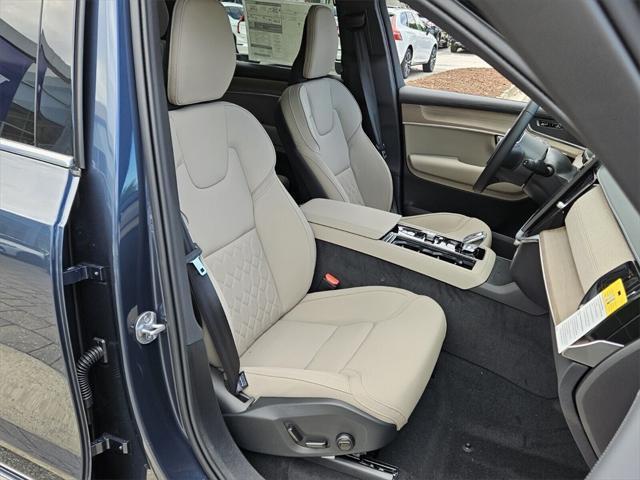 new 2025 Volvo XC90 car