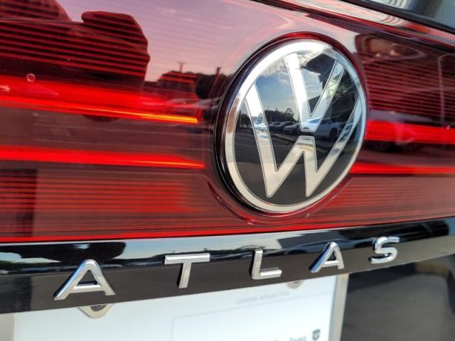 new 2024 Volkswagen Atlas car, priced at $50,246