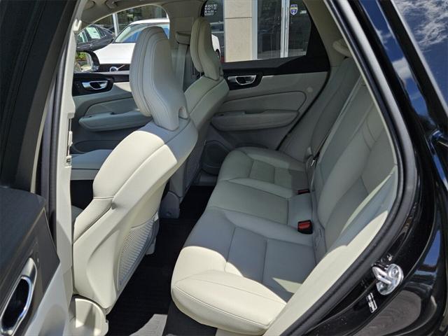 new 2025 Volvo XC60 car
