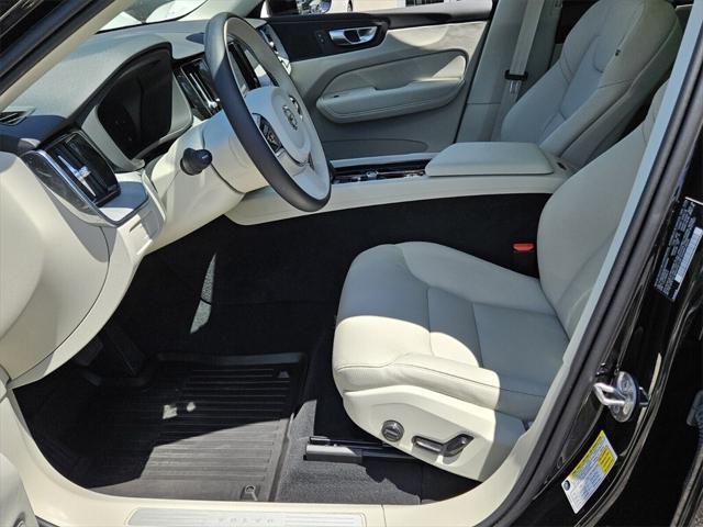 new 2025 Volvo XC60 car