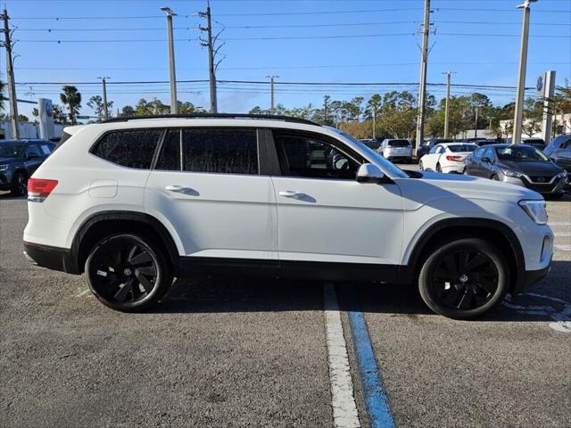 new 2025 Volkswagen Atlas car, priced at $47,326