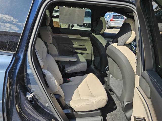 new 2025 Volvo EX90 car