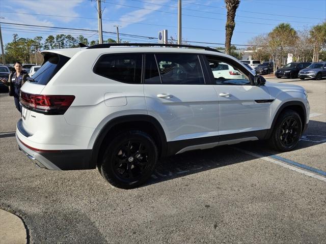 new 2025 Volkswagen Atlas car, priced at $50,051