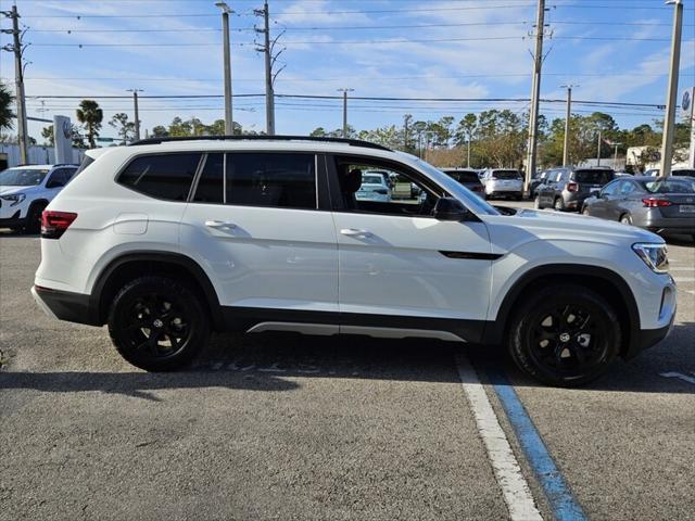 new 2025 Volkswagen Atlas car, priced at $50,051