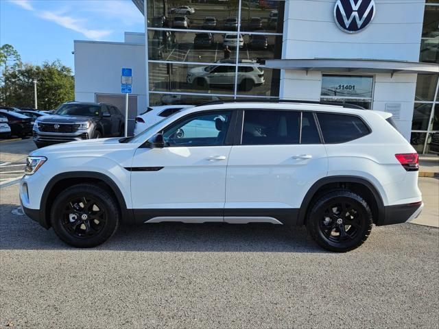 new 2025 Volkswagen Atlas car, priced at $50,051