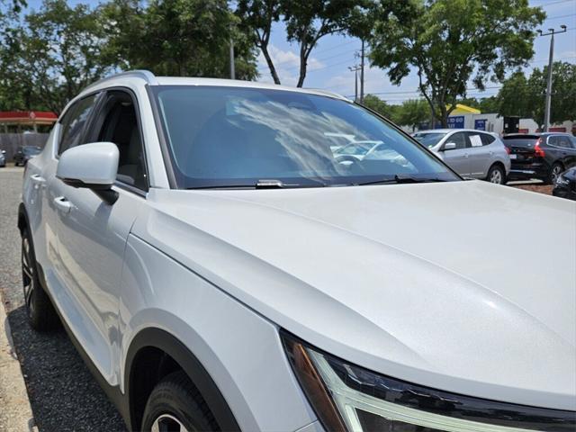 new 2025 Volvo XC40 car