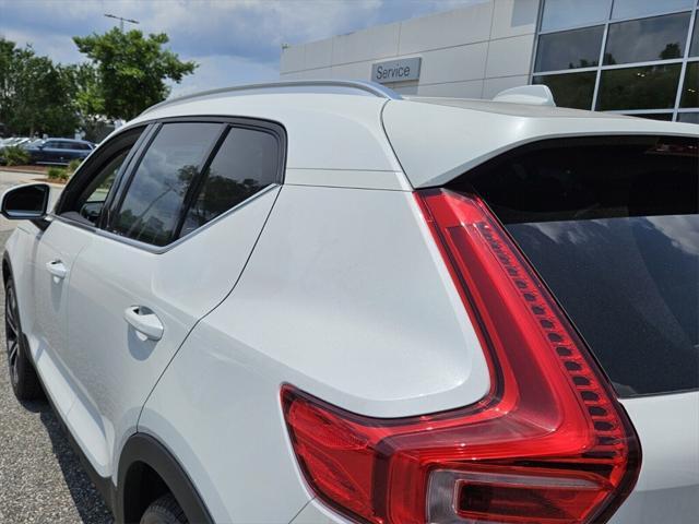 new 2025 Volvo XC40 car