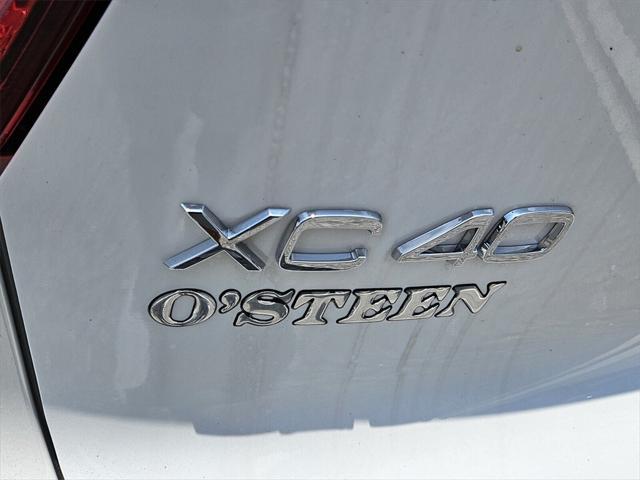 new 2025 Volvo XC40 car