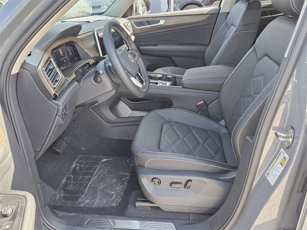 new 2025 Volkswagen Atlas car, priced at $43,499