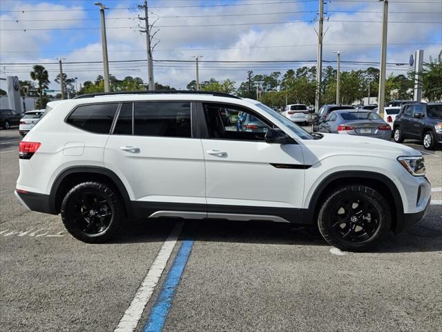 new 2025 Volkswagen Atlas car, priced at $50,111