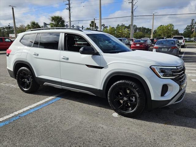 new 2025 Volkswagen Atlas car, priced at $50,111