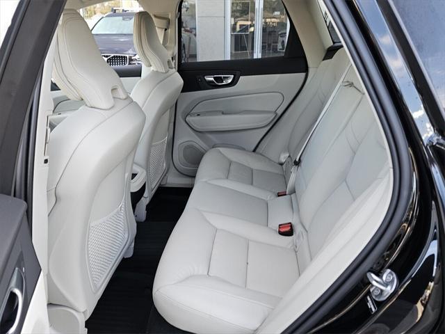 new 2025 Volvo XC60 car
