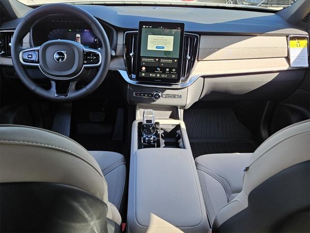 new 2025 Volvo XC90 car