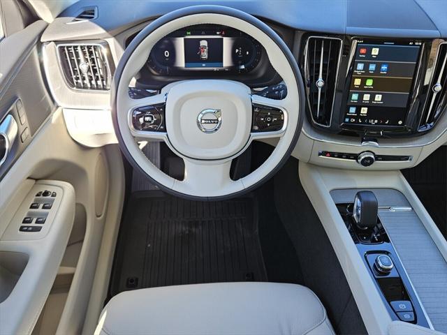 new 2025 Volvo XC60 car