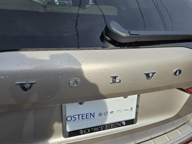 new 2025 Volvo XC60 car