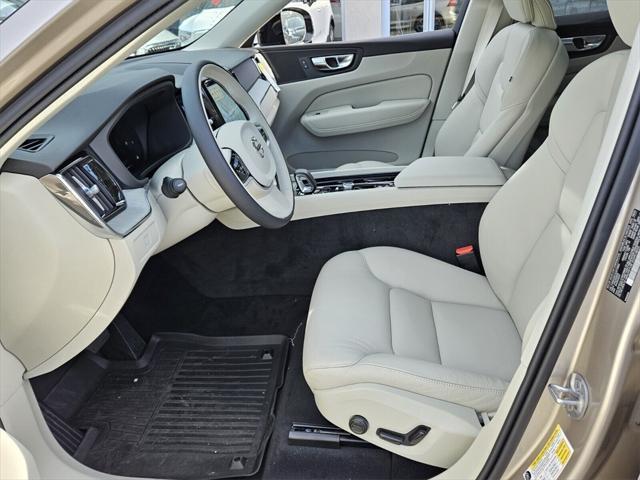 new 2025 Volvo XC60 car