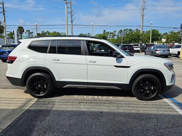 new 2025 Volkswagen Atlas car, priced at $49,646